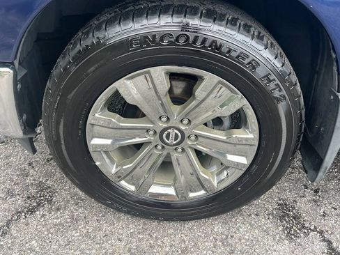 Used 2019 Nissan Titan SV w/ SV Convenience Package AWD/4WD image 32