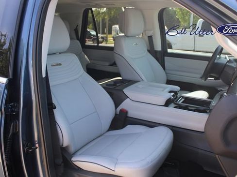 Used 2027 Ford Expedition Platinum w/ Platinum Ultimate Package AWD/4WD image 11