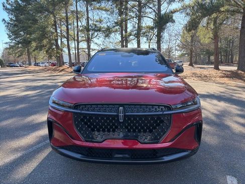 Used 2024 Lincoln Nautilus Reserve w/ Equipment Group 202A image 3