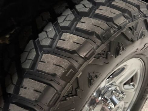 Used 2018 RAM 2500 SLT image 13