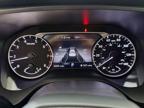 Certified 2025 Nissan Rogue SV AWD/4WD image 10