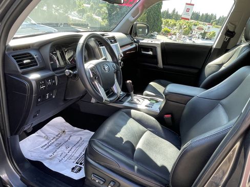 Certified 2022 Toyota 4Runner Limited AWD/4WD image 9