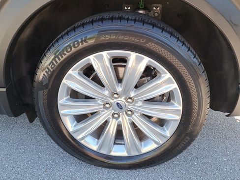 Certified 2021 Ford Explorer Limited w/ Hybrid Equipment Group 310A image 6