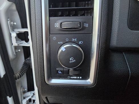Used 2016 RAM 1500 Lone Star RWD image 36