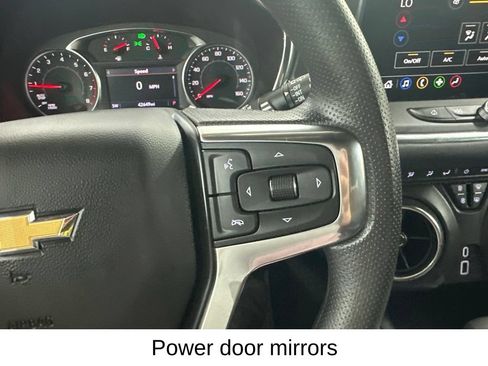Used 2025 Chevrolet Blazer LT FWD image 41