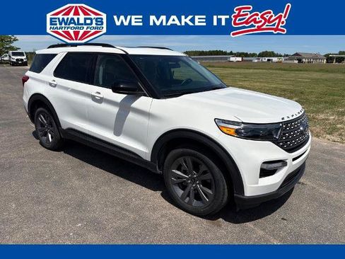 Certified 2024 Ford Explorer XLT w/ Equipment Group 202A AWD/4WD image 1