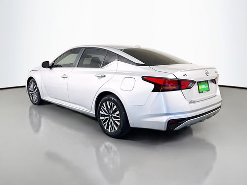 Used 2023 Nissan Altima 2.5 SV FWD image 7