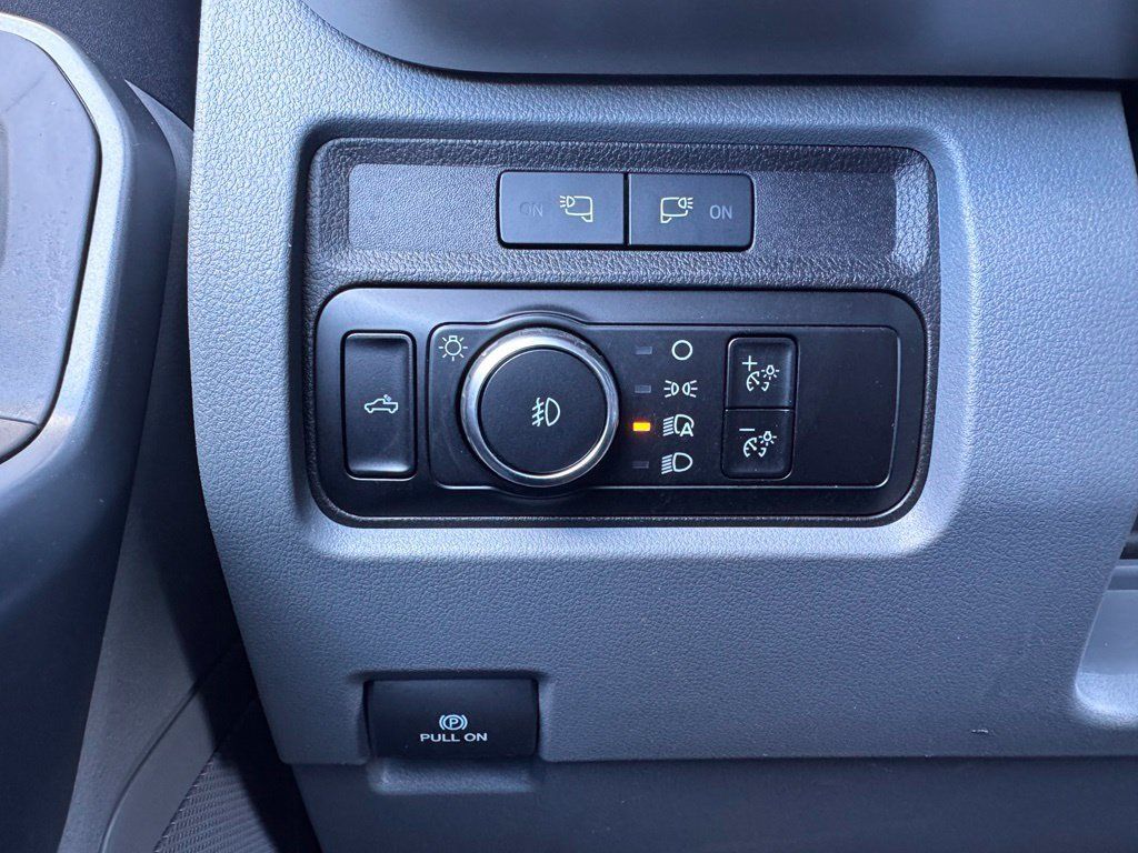Used 2024 Ford F250 XLT w/ FX4 Off-Road Package AWD/4WD image 33