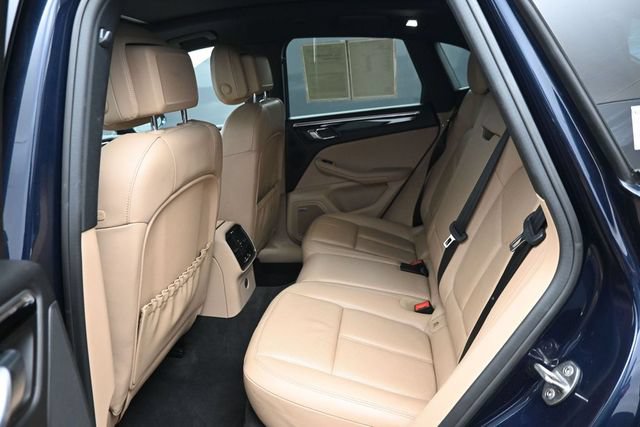 Used 2019 Porsche Macan AWD/4WD image 8