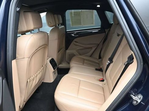Used 2019 Porsche Macan AWD/4WD image 8