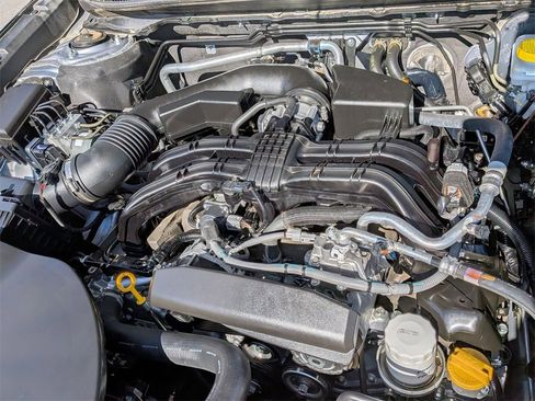 Used 2025 Subaru Outback Premium image 34