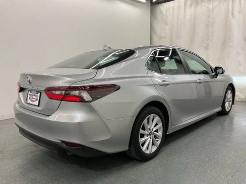 Used 2022 Toyota Camry LE FWD image 7