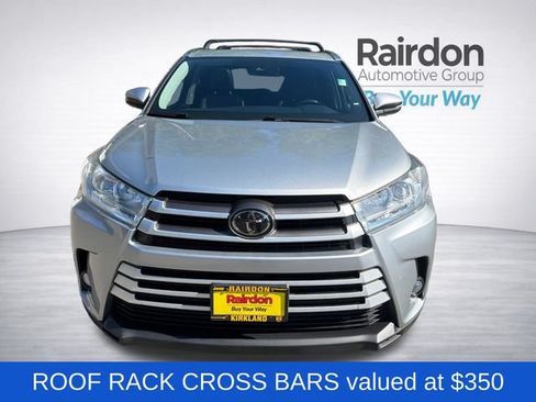 Used 2017 Toyota Highlander XLE AWD/4WD image 2