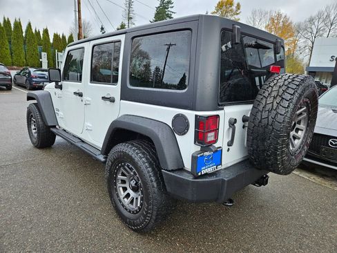 Used 2017 Jeep Wrangler Unlimited Sport w/ Max Tow Package image 6