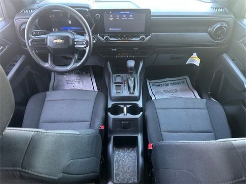 Used 2024 Chevrolet Colorado W/T image 10