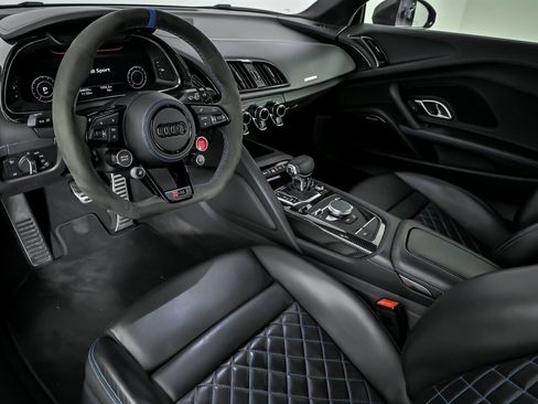 Used 2022 Audi R8 V10 performance image 24