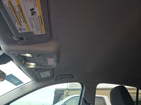 Certified 2024 Chevrolet Equinox LT image 20