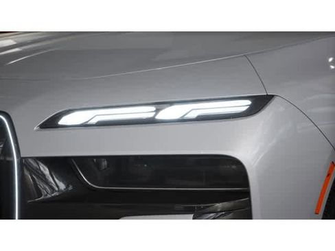 New 2025 BMW 740i w/ Executive Package image 6