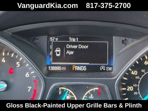 Used 2017 Ford Escape Titanium image 17