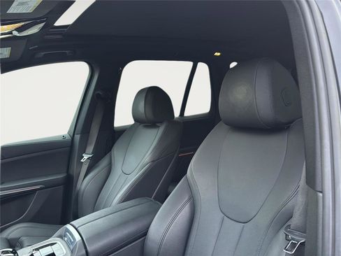 Used 2022 BMW X5 xDrive40i w/ Premium Package image 13