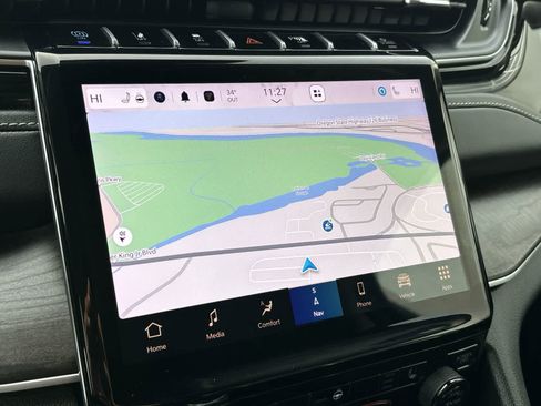 Used 2024 Jeep Grand Cherokee Limited 4xe image 17