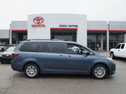 Used 2017 Toyota Sienna XLE w/ XLE Navigation Package