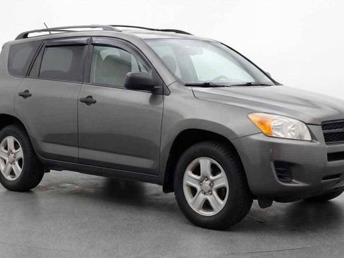 Used 2011 Toyota RAV4 image 4