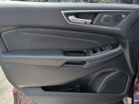Used 2019 Ford Edge Titanium w/ Cold Weather Package AWD/4WD image 9