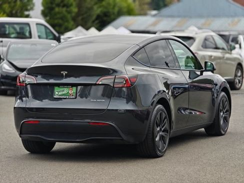 Used 2025 Tesla Model Y Long Range AWD/4WD image 12