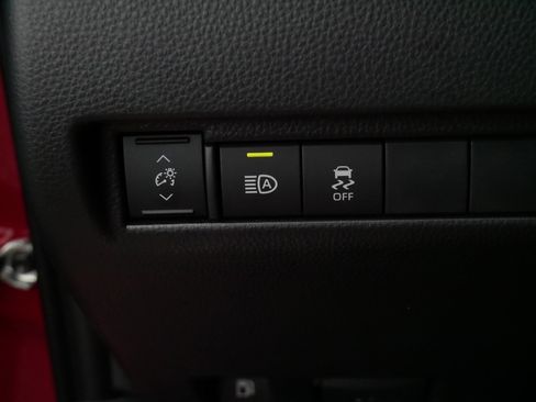 Certified 2024 Toyota Venza XLE AWD/4WD image 26