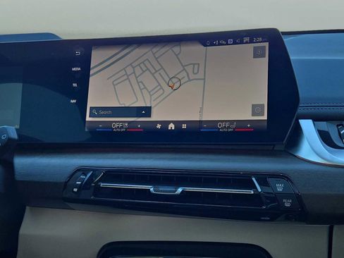 Used 2024 BMW X1 xDrive28i w/ Premium Package image 18