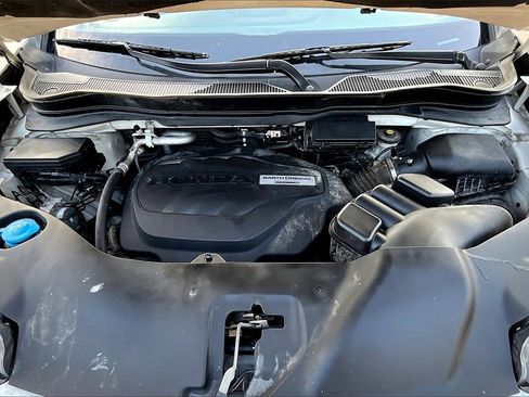 Used 2016 Honda Pilot Touring image 10