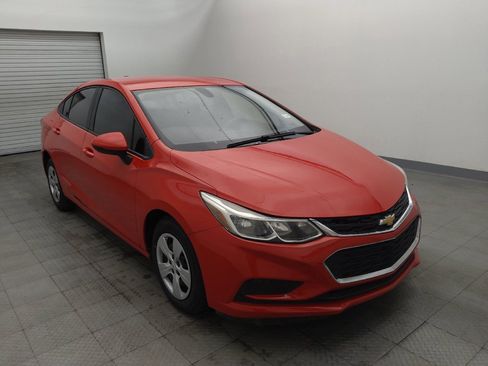 Used 2018 Chevrolet Cruze LS FWD image 13