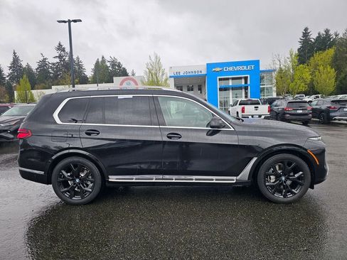 Used 2026 BMW X7 xDrive40i AWD/4WD image 4