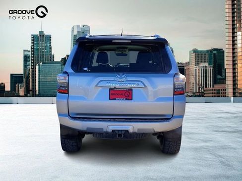 Used 2016 Toyota 4Runner SR5 image 5