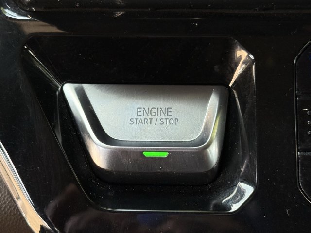 Certified 2024 GMC Sierra 1500 Denali AWD/4WD image 24
