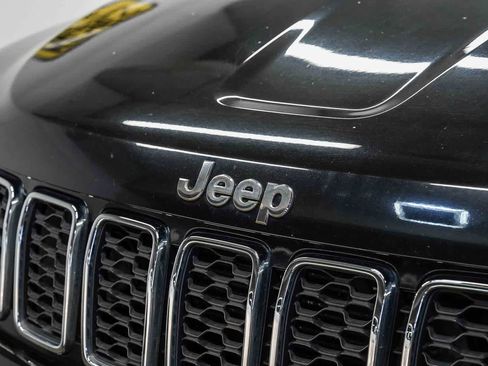 Used 2020 Jeep Grand Cherokee Limited AWD/4WD image 8