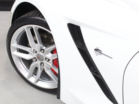 Used 2019 Chevrolet Corvette Stingray Coupe w/ 2LT Preferred Equipment Group RWD image 26