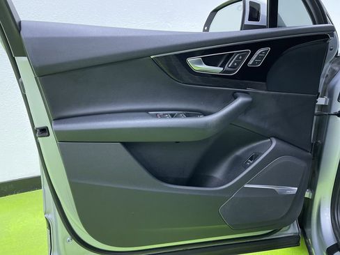 Used 2019 Audi Q7 3.0T Prestige w/ Prestige Package image 16