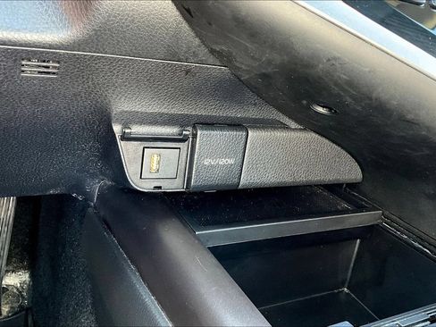 Used 2024 Toyota Camry SE FWD image 16