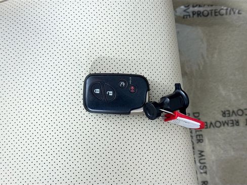 Used 2013 Lexus IS 250C image 37