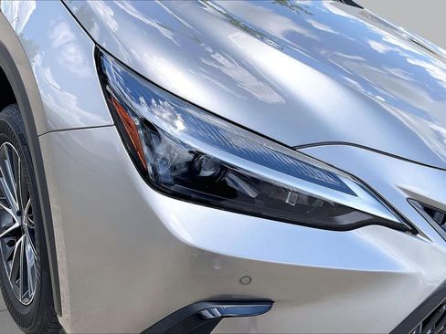 Used 2025 Lexus NX 250 FWD w/ Towing Package (2000 Lbs) image 25