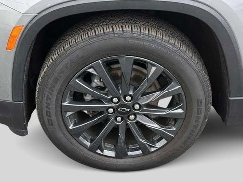 Used 2023 Chevrolet Traverse RS AWD/4WD image 9