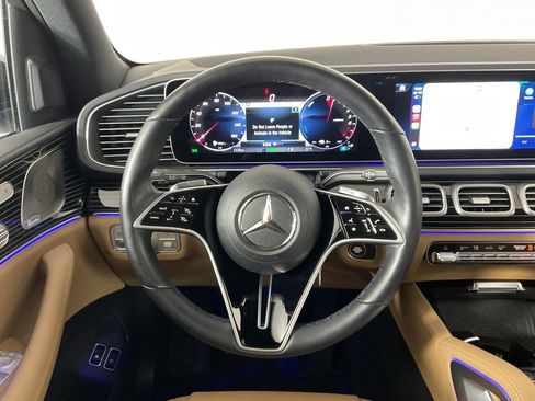 Used 2025 Mercedes-Benz GLE 450e 4MATIC image 12