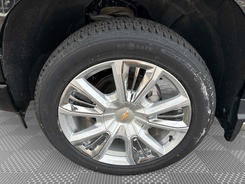 Certified 2025 Chevrolet Silverado 1500 High Country image 34