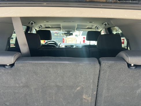 Used 2019 GMC Yukon SLE w/ SLE Value Package AWD/4WD image 14