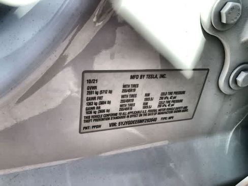 Used 2021 Tesla Model Y Long Range AWD/4WD image 31