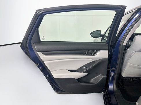 Used 2018 Honda Accord EX image 26