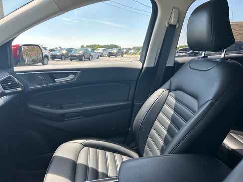 Used 2022 Ford Edge SEL w/ Convenience Package image 29