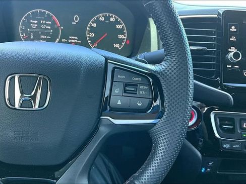 Used 2025 Honda Ridgeline Black Edition image 11